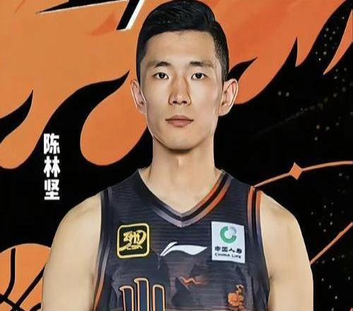 陈林坚19分山东战胜浙江打进俱乐部杯赛四强，邱彪一战封神