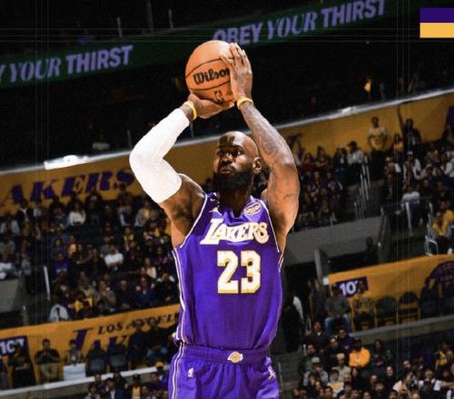 联盟第一！湖人关键时刻15胜2负詹姆斯8失误末节却轰10分逆转