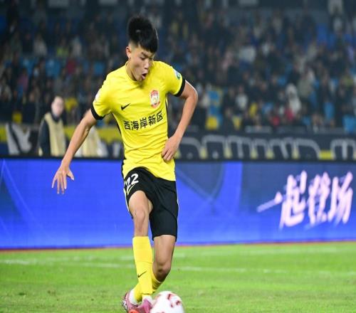 海港两官宣！后防换血，亚洲杯亚军核心到位，港澳台后卫离队