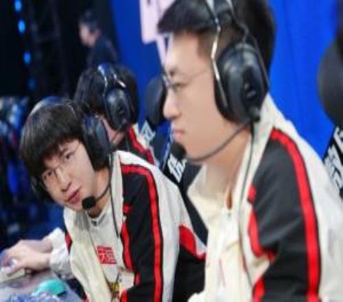 WBG击败iG，WBG以5胜5负的战绩晋级季后赛！