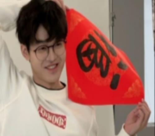 BLG分享Xun拍摄花絮：彭立勋牌打野，我从小......