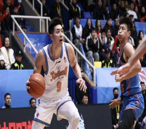 连续两个赛季因伤报销！争议内线又掉链子，新疆冲季后赛难度提升