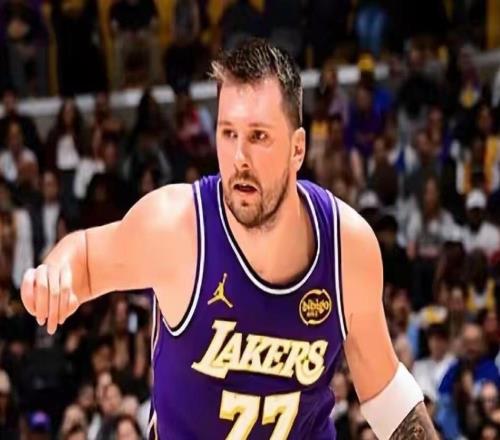 里夫斯35分2助NBA湖人119115逆转76人恩比德35分7板7助