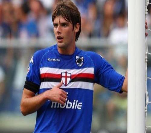 就风光那么几年，22岁加盟国米，23岁国家队首秀，24岁加盟米兰