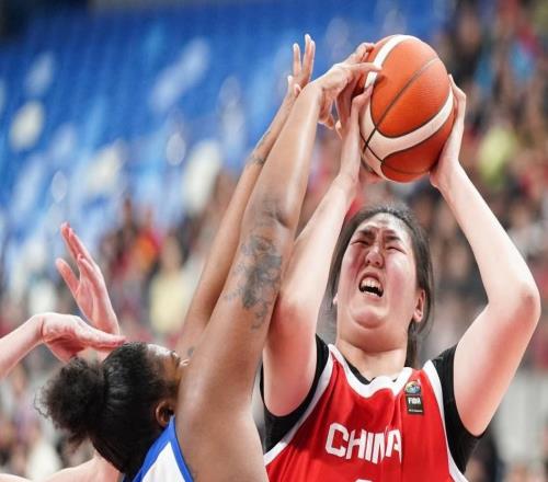 2026年中国女篮热身赛：中国队胜国际女篮联队