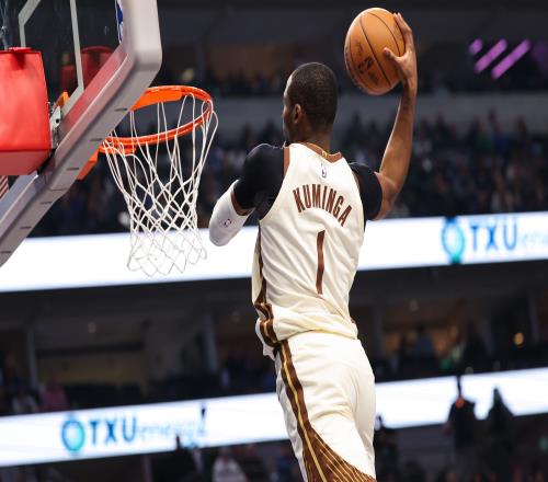 邓利维对波津的健康状况乐观的同时遗忘了送走的球员也在场上跳舞_NBA直播