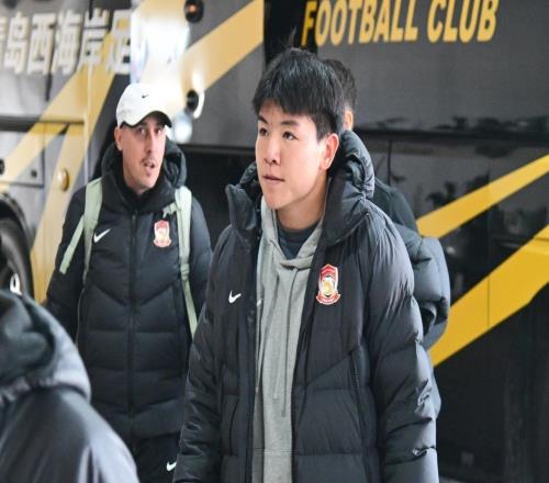 34！徐彬留洋首秀平平，吃黄牌+队友不传球，强度比中超更大