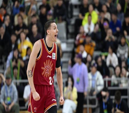 CBA俱乐部杯赛：山西汾酒胜北京控股