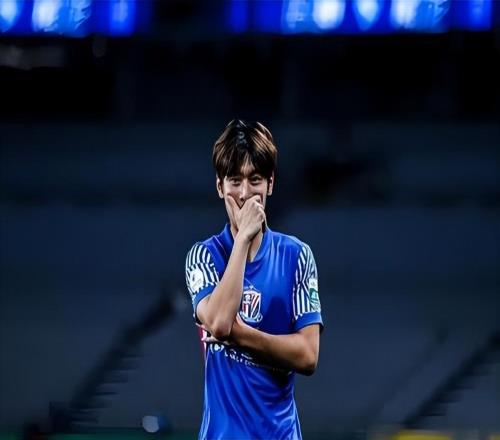 意外！他在申花效力只能踢U21联赛，如今来大连英博却能出战中超