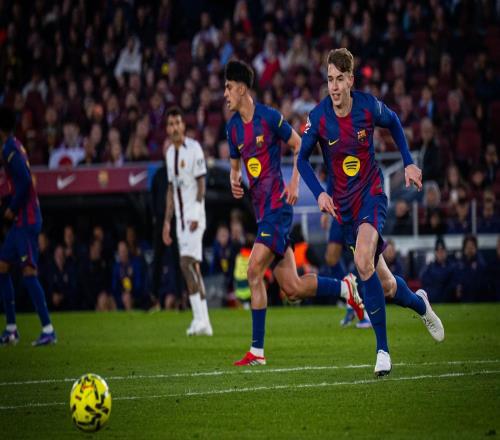 西甲替补登场，19岁中场托马斯马克斯完成巴萨一线队首秀