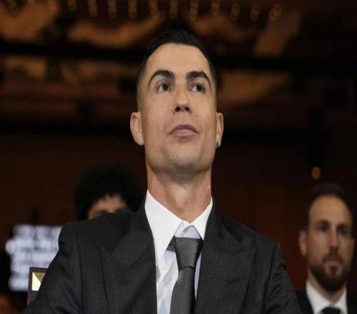 天空：C罗的合同含有4400万镑解约条款曼联无意让他再回归