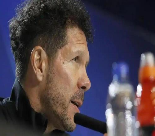 德尼尔森看好西蒙尼成为弗格森，红魔的环境误导了安东尼