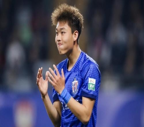 一场0：2验出申花一大水货，攻防表现全拉胯，新赛季恐遭斯帅弃用