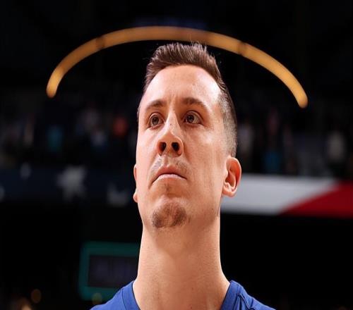 竟然是超值合同活塞强力投手在进攻端的功能看起来非常全面