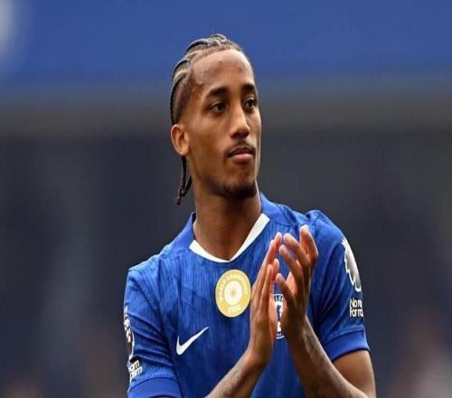 若昂佩德罗：虽然很难，但我正努力成为一名能力全面的中锋