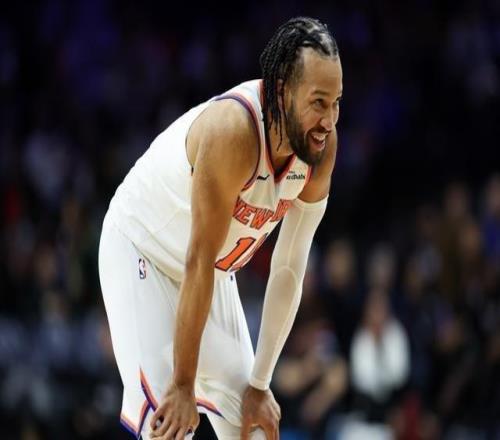 布伦森40分5个篮板8助NBA常规赛尼克斯134137惜败步行者