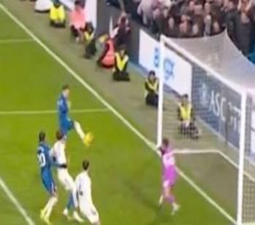 这也能飞帕尔默门前半米踢飞空门，痛失绝杀