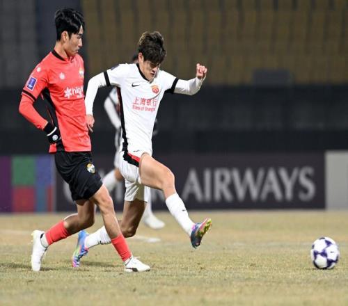 刘主任没白租借8号高级货！小孟踢中乙都困难一将不受光头待见