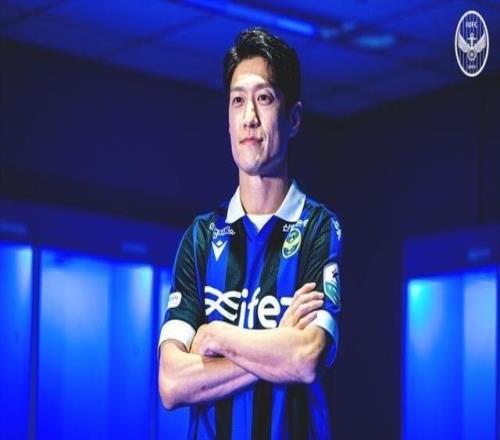 官方：37岁韩国前国脚李清龙加盟K联赛升班马仁川联