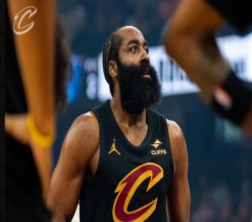 骑士五连胜真北伐！哈登13+11引三人20+阿伦8中8梅里尔9三分