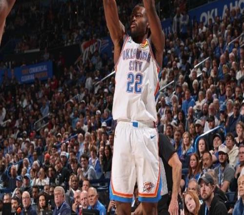 吉昂19+11+6+4封盖手刃旧主，霍姆格伦空砍两双，雄鹿大胜雷霆