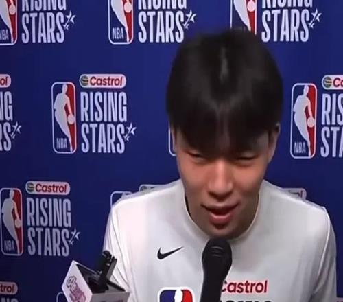 全明星采访现尴尬一幕：记者提问被指“蠢问题”，杨瀚森冷处理！