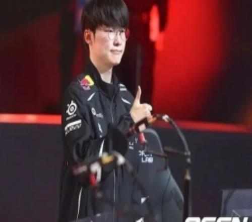 Faker：发挥Peyz自信心以及选进攻性英雄时，团队要给予充分支持