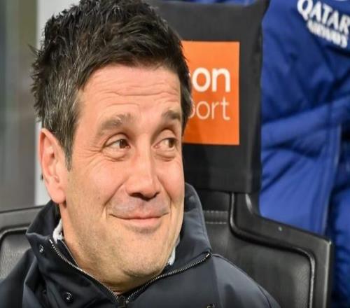 尤文巨头主帅彻底破防！集体围攻裁判混乱一幕托出齐沃的睿智