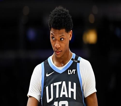 球权增加后数据也上涨了，但爵士锋线新秀还得在其他方面做得更好