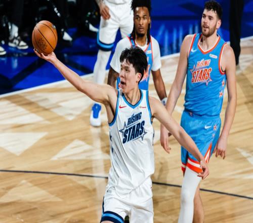 队记：杨瀚森很想证明自己值得被尊重他非常享受全明星周末