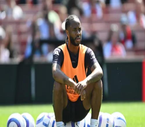 库伊特：我当时不太喜欢斯特林，因为他很快就转投了死敌曼城