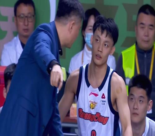 朱芳雨赌对了!广东队拒绝更换四外援,或囤积资金链梭哈冠军中锋