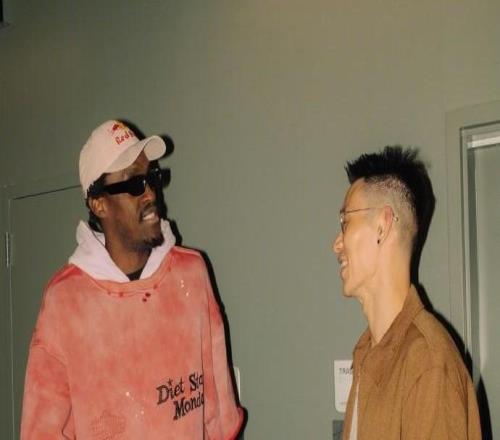 林书豪晒多图回顾本届全明星周末，并与杨瀚森交换球衣