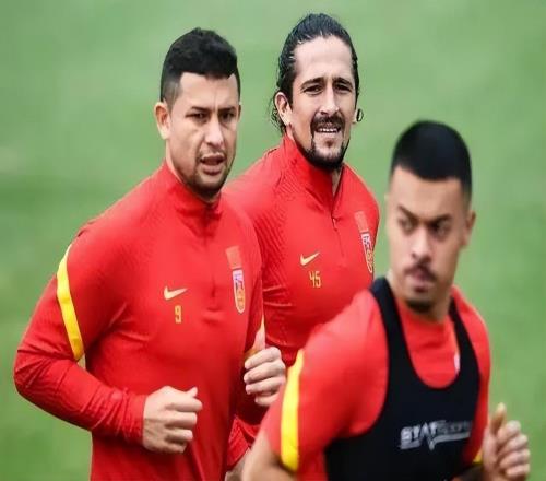 归化目标+1，又一位外援表态愿意入籍中国，5年独造96球