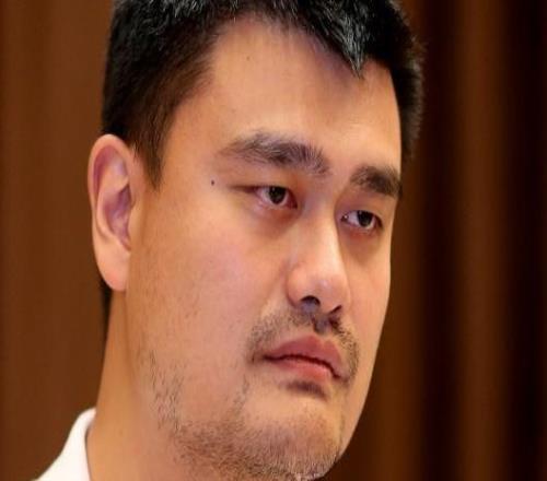 卸任后开心多了！姚明回应被调侃“女兆日月”：樊振东怎么拆