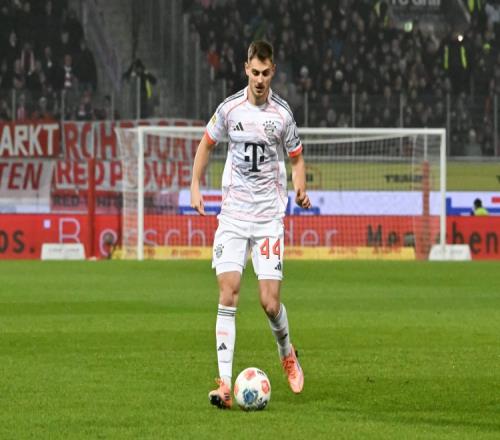 斯坦尼西奇回忆童年：曾把父母的辛勤付出视为理所当然U15时被1860俱乐部放弃_德甲直播