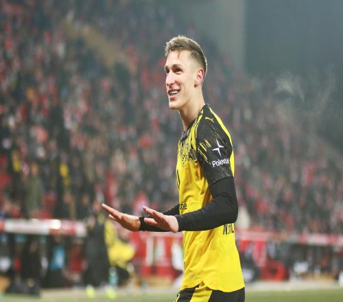 科勒尔又开始自言自语施洛特贝克即将成为多特的传奇人物了_德甲直播