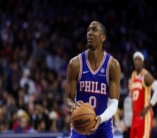 76人遭老鹰交锋8连杀：马克西28分探花20+9杰伦32+10+5