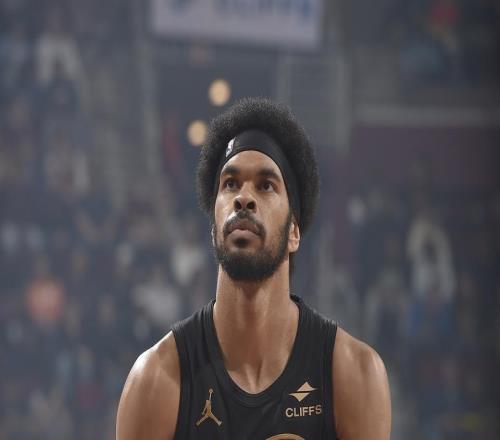 哈登16+9加盟全胜！骑士狂胜篮网获6连胜米切尔17分阿伦两双