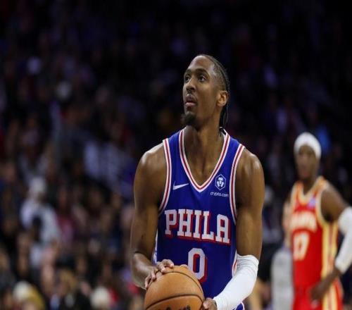 交锋8连败！恩比德伤停76人输老鹰马克西28分杰伦32+10