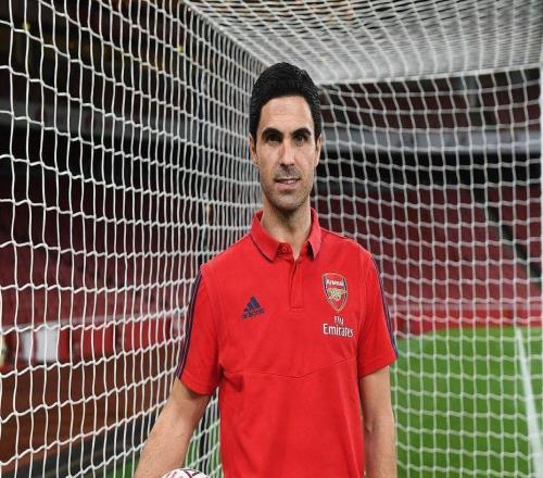 现在普遍的思路就是曼城会逆转阿森纳英超夺冠因为阿森纳慌乱了