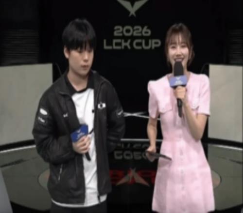 赛后采访Smash：T1是我的老东家，我会想竭尽全力拿下这场胜利