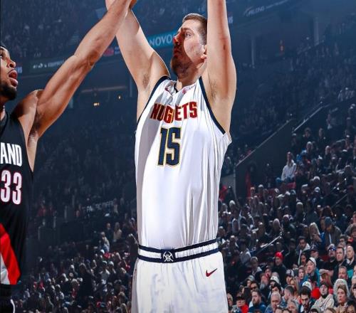 三节32+9+7提前打卡！约基奇战意浓厚一人打一队杨瀚森圆梦成功