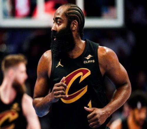 骑士拒逆转！米切尔32+4创纪录，新秀狂轰33+6，哈登18+8首发第一