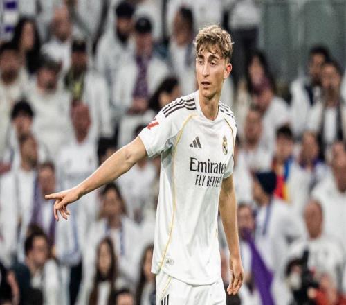 罗马诺：赫伊森预计缺阵5至7天，将尝试在对阵本菲卡时回归