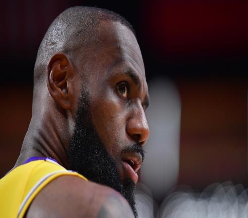 詹姆斯收入独一档！球迷独一档！远超第二的库里！