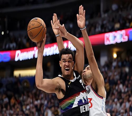 劲爆！一夜7笔签约达成，开拓者签20+4防守尖兵，掘金签28+5射手