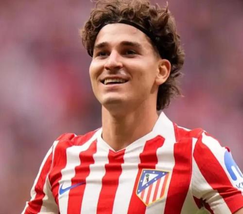 13球6助攻！曝阿尔瓦雷斯7000万欧加盟巴萨，马竞降价出售新核心