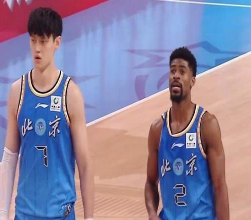 媒体人：斯佩尔曼和贝利已归队训练尚无明确消息表明首钢要换贝利