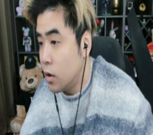 朱开：T1在联赛里打得就像LPL队伍，这一把玩得有点像BLG！